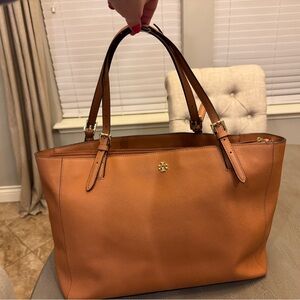 Tory Burch leather tote.  Size medium. Brown/camel color. Beautiful bag